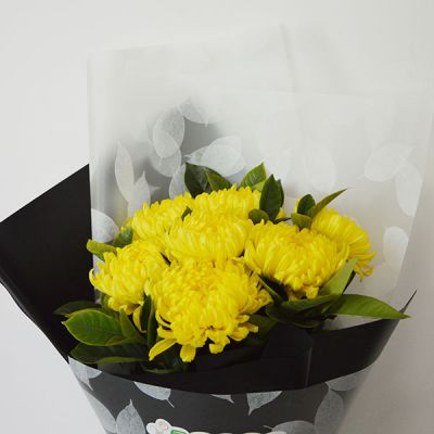 同城花易购 礼品花束 悼念  菊花7支 价格: ￥58.